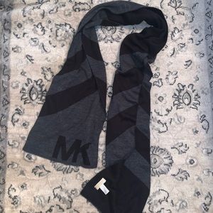 SOLD!🚫Michael Kors Scarf🚫SOLD!